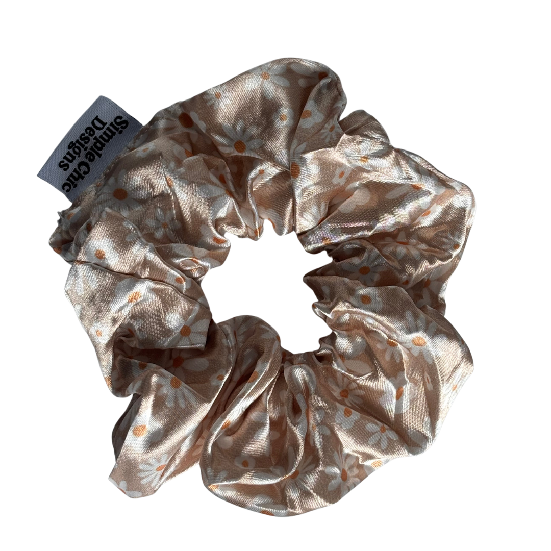 Beige Daisies Scrunchie
